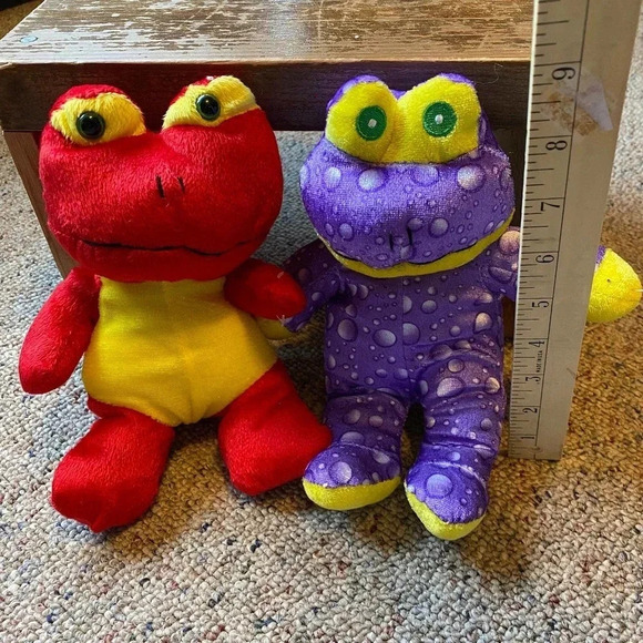 2 Pieces Lot of Kellytoy Plush Frogs - Picture 2 of 5